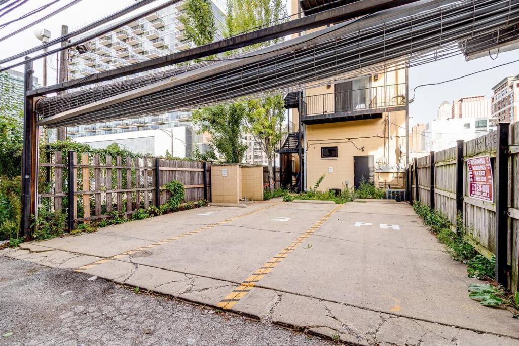 Cozy Beautiful Downtown Unit Chi In Prime River North Location Near Mag Mile - 2 Чикаго Экстерьер фото